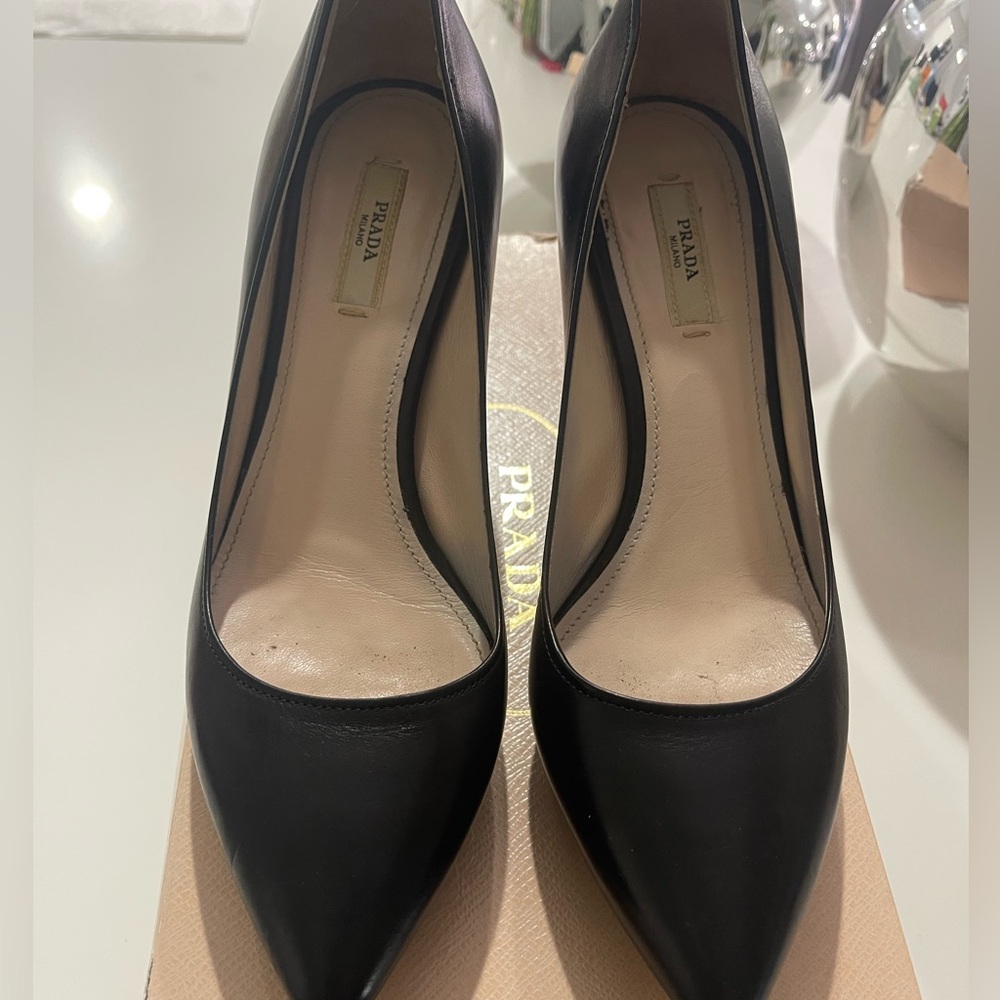 Black leather Prada heels beautiful condition worn once sizecomes  original box